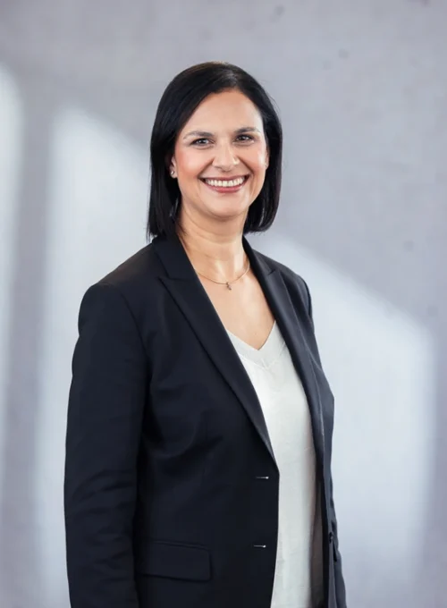 128_Ayesha-Curmally_Backdrop_001.webp 128_Ayesha-Curmally_Backdrop_001.webp